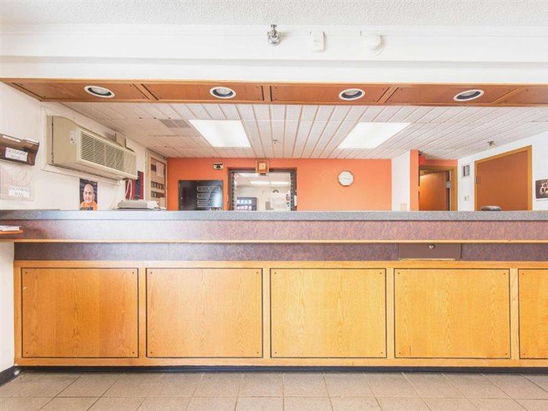 Rodeway Inn Brooklawn Buitenkant foto