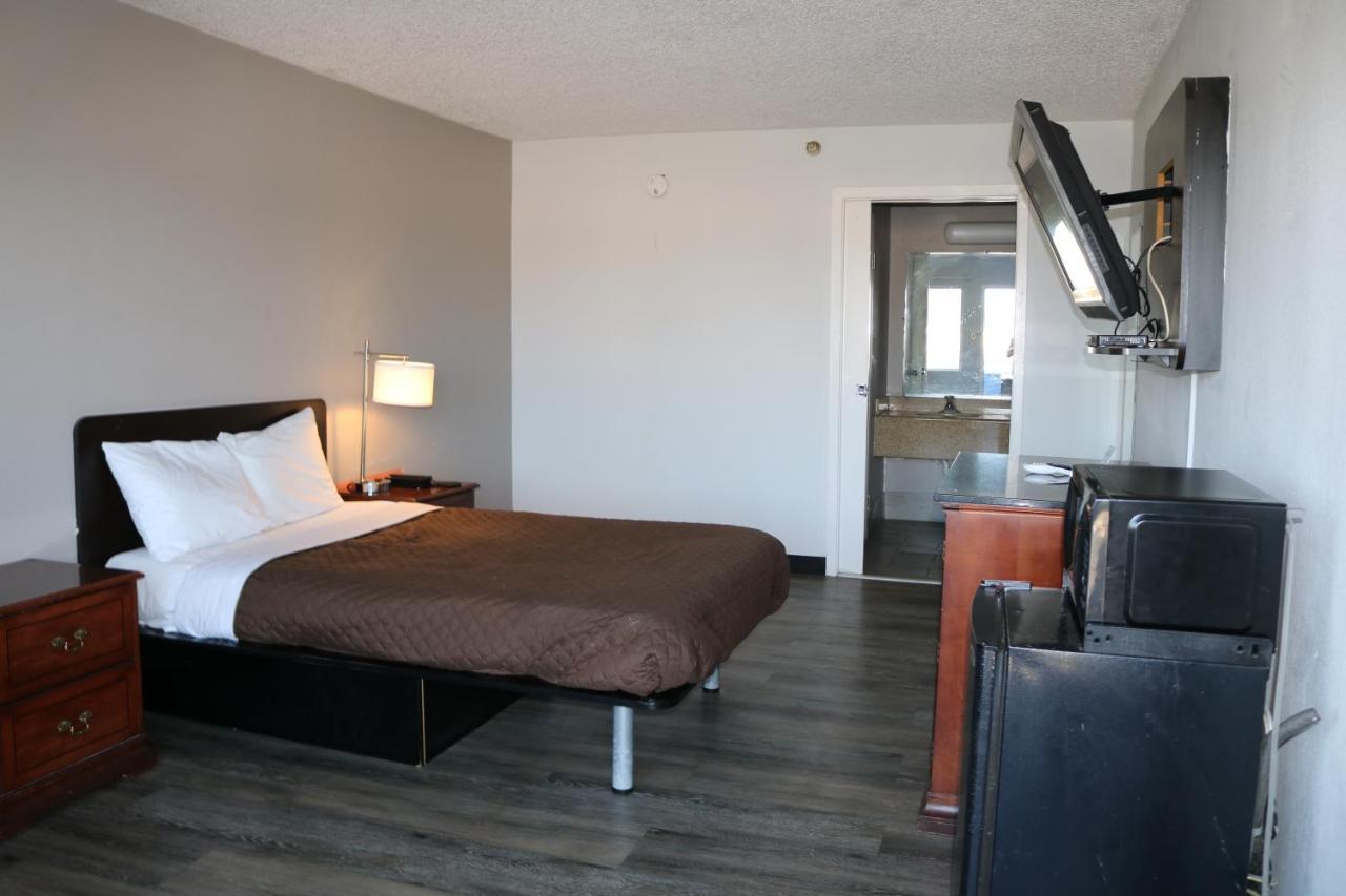 Rodeway Inn Brooklawn Buitenkant foto