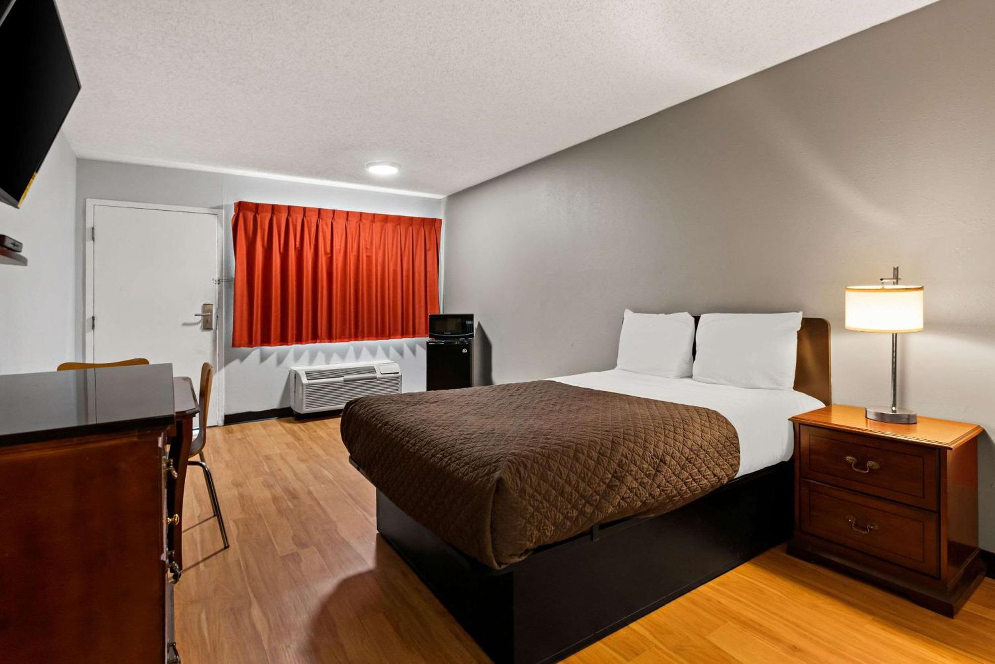 Rodeway Inn Brooklawn Buitenkant foto