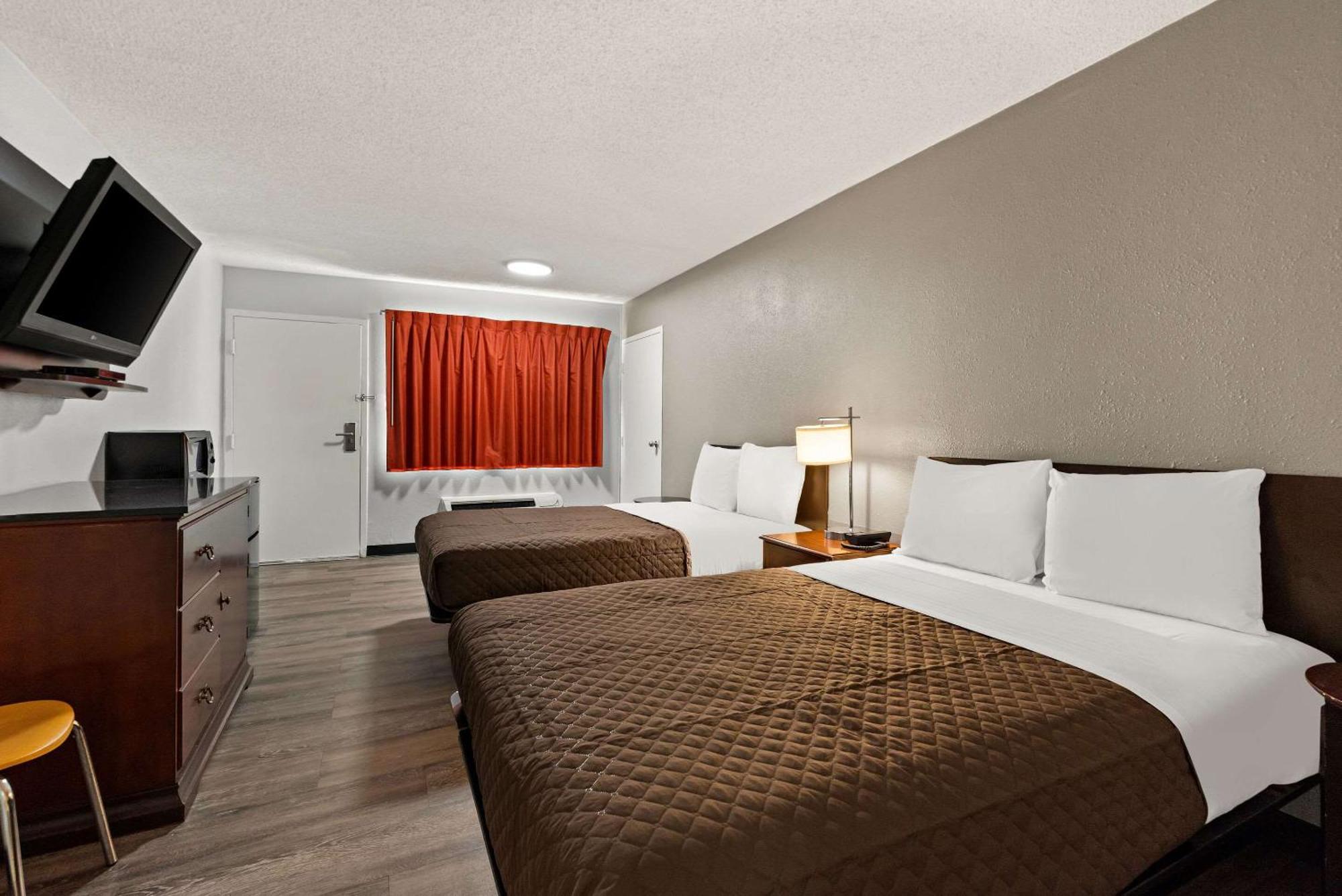 Rodeway Inn Brooklawn Buitenkant foto