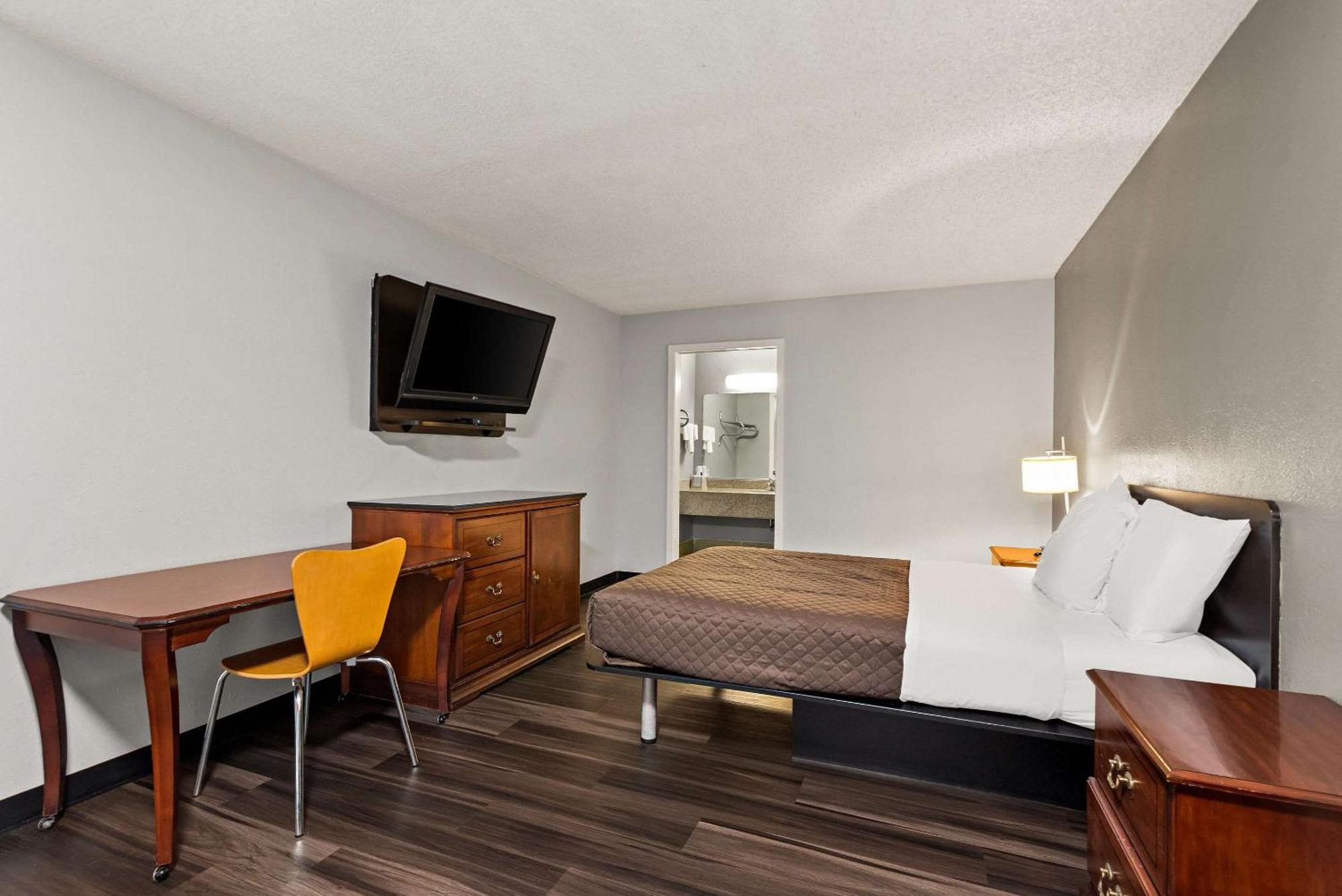 Rodeway Inn Brooklawn Buitenkant foto