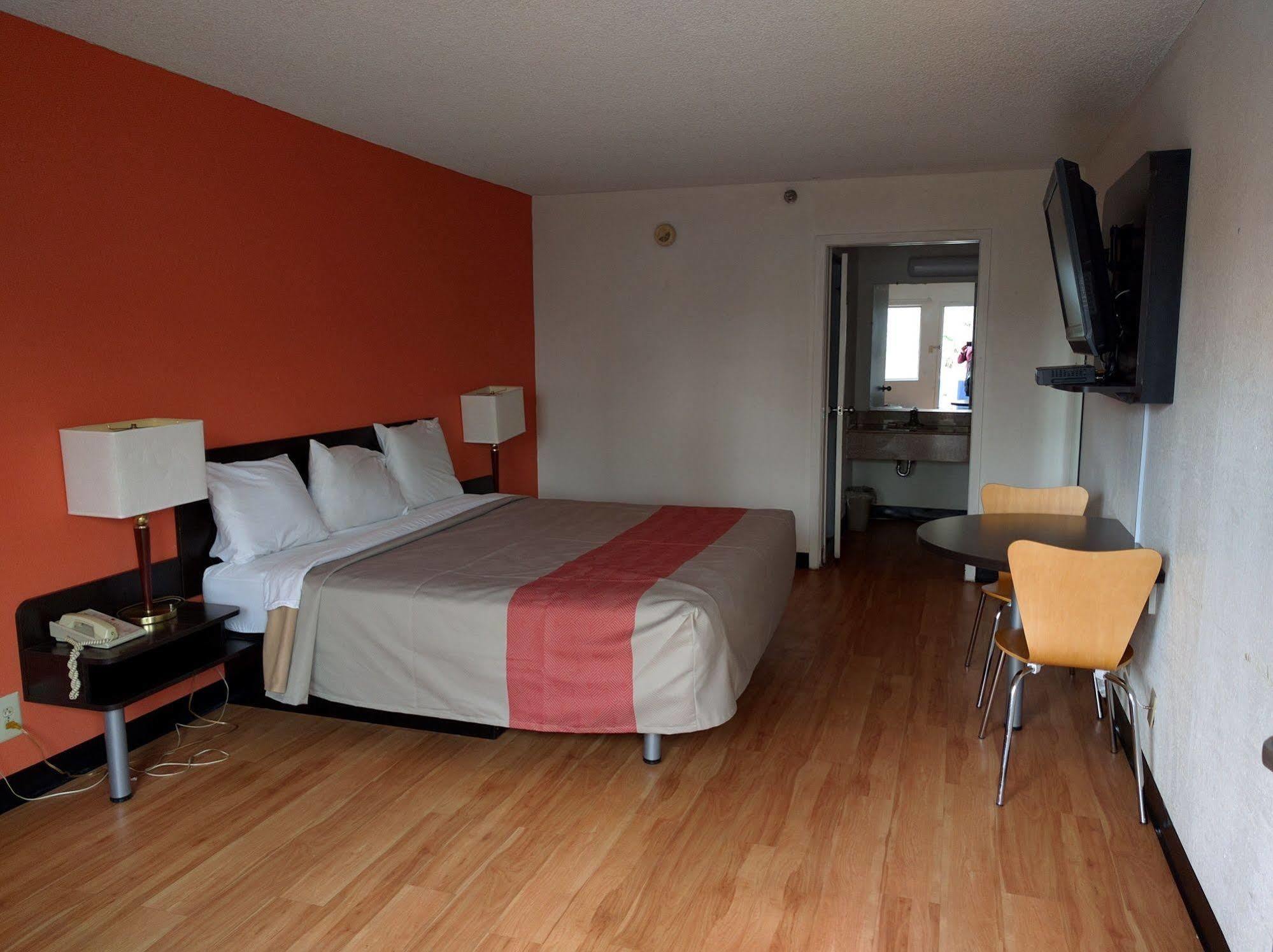 Rodeway Inn Brooklawn Buitenkant foto